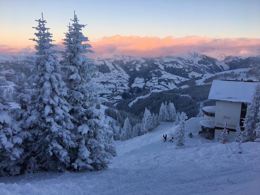 Ehrenbachhöhe on Top of the Mountain Kitzbühel Exterior foto