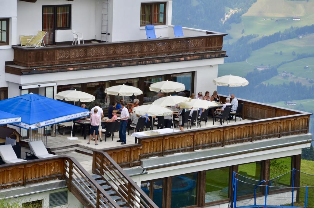 Ehrenbachhöhe on Top of the Mountain Kitzbühel Exterior foto