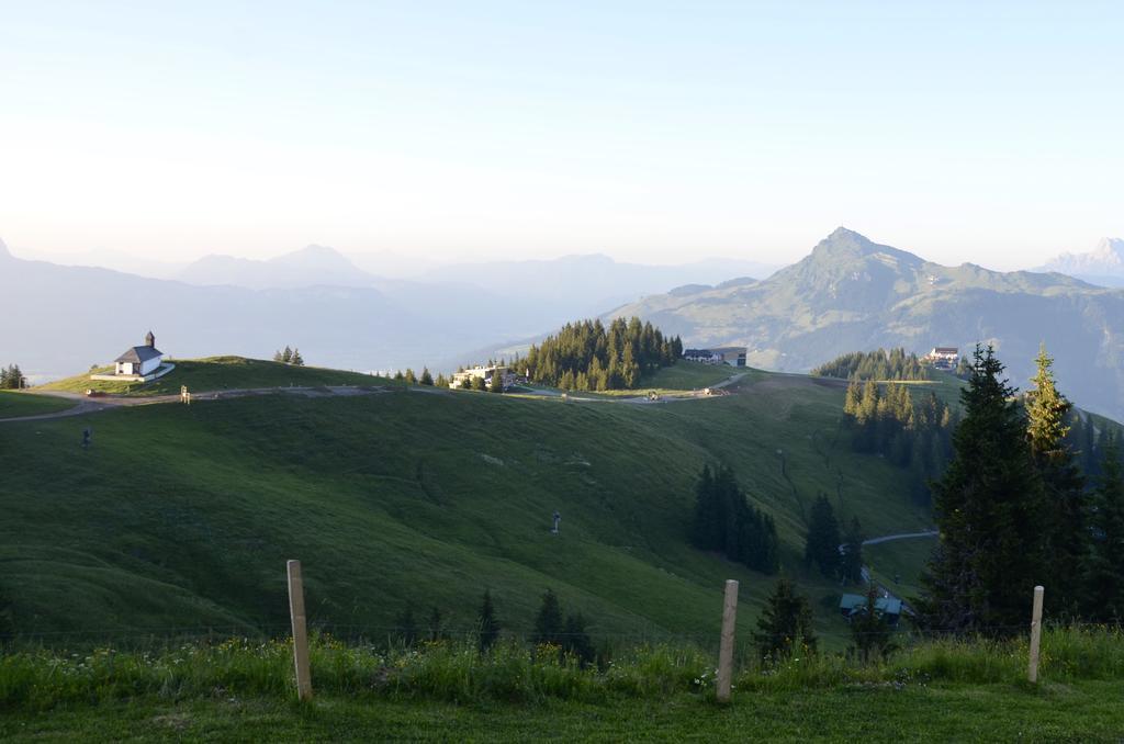 Ehrenbachhöhe on Top of the Mountain Kitzbühel Exterior foto
